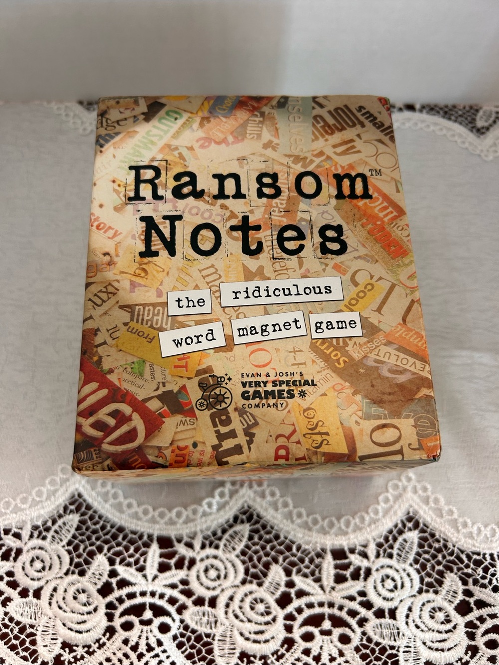 Ransom Notes The Ridiculous Word Magnet Game-unsealed Box
